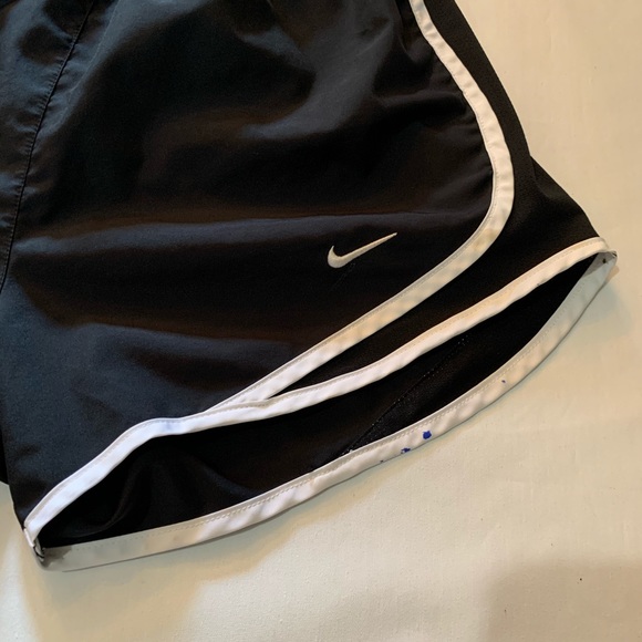 Nike running shorts - Picture 3 of 14